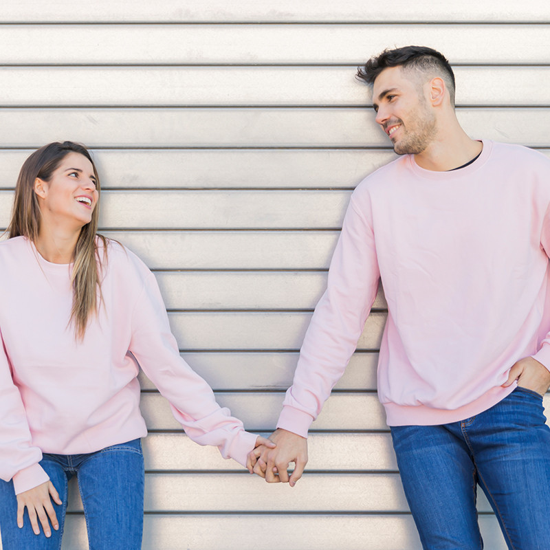 Make your day memorable by matching outfit with your partner